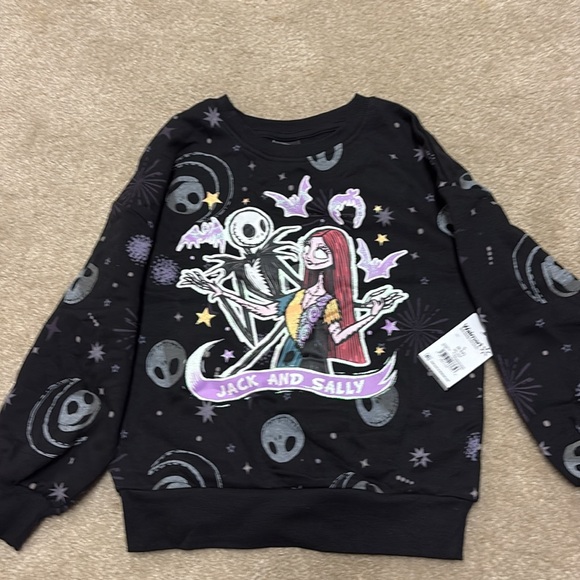 NWT Disney Nightmare Before Christmas Sweatshirt Jack & Sally SZ Small (6-6x) - Picture 1 of 10